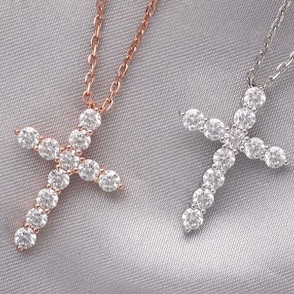18k White Gold Diamond Cross Necklace GRA CERTIFICATION & Gift Box Included! WOW